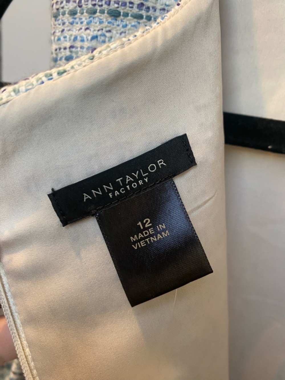 Tweed business casual mini dress by Ann Taylor - Picture 6 of 7